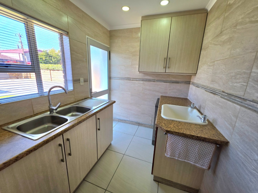 5 Bedroom Property for Sale in La Provance Free State